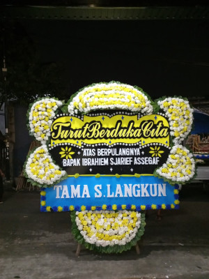 Papan Bunga Duka di Tenun Samarinda